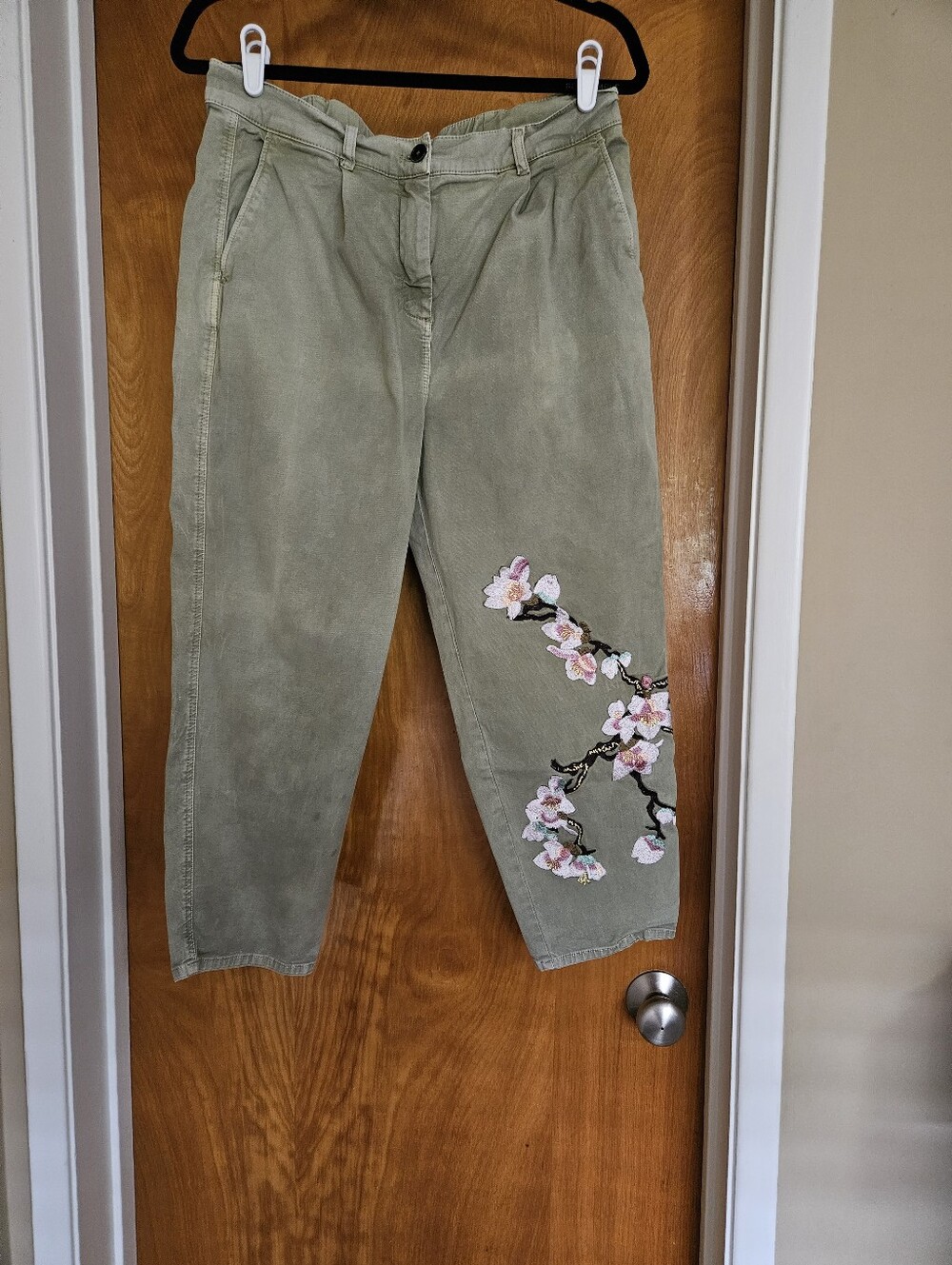 Zara Woman Khaki Green Floral Embroidered Chino Trousers - Size 8